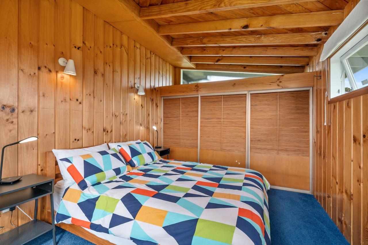 Queenie - Waikanae Beach Holiday Home Eksteriør bilde